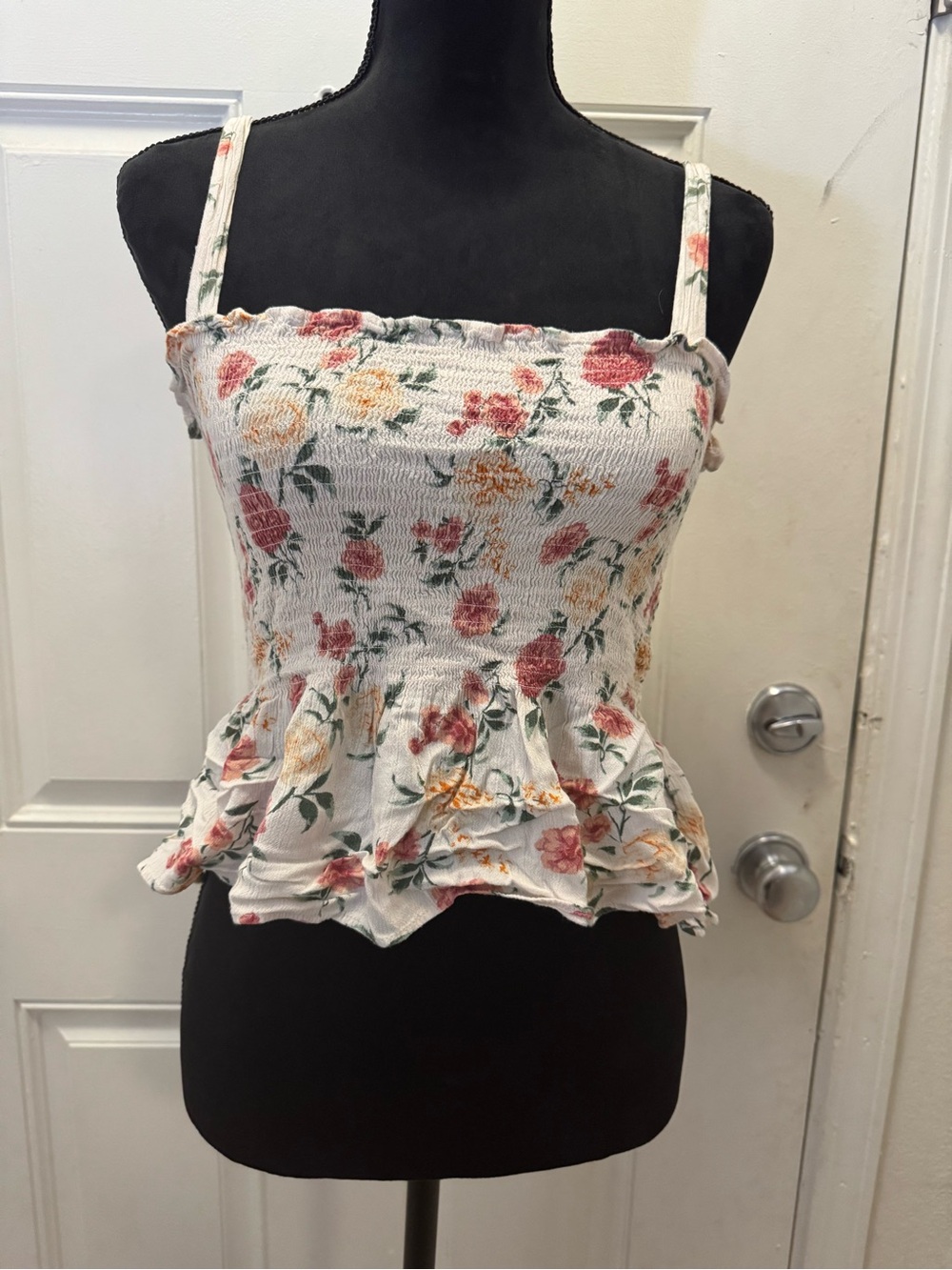 American Eagle Outfitters White Floral Smocked Peplum Crop Top 0566